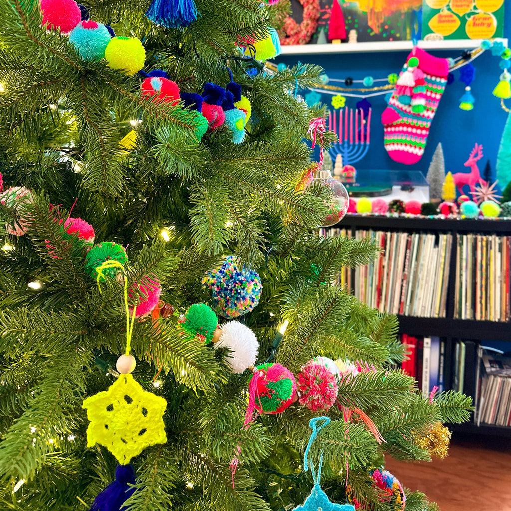 Pom Pom & Tassel DIY Kit - Christmas Art & Craft Kits The Neon Tea Party