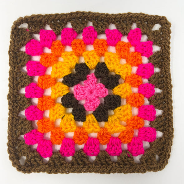 Favorito Yarn Bundle - Cinnamon Tea The Neon Tea Party