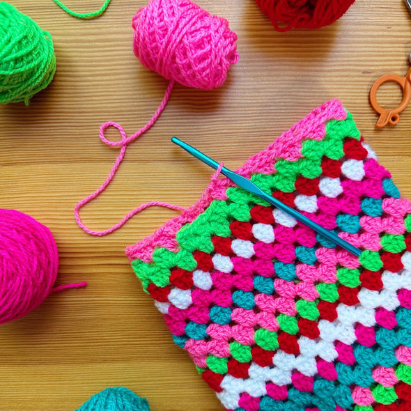 Favorito Yarn Bundle - Neon Christmas Yarn The Neon Tea Party